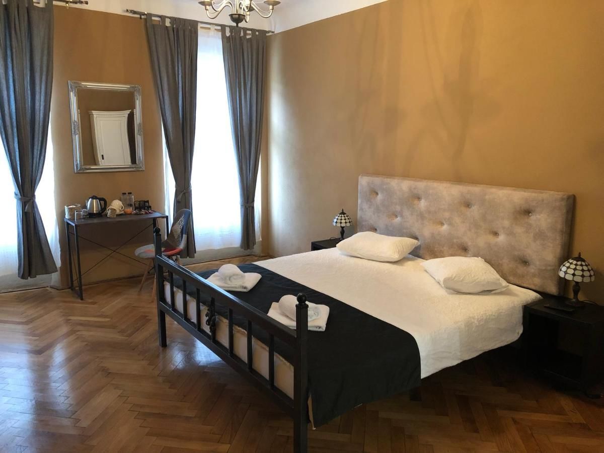 Отель Poet Pastior Residence Сибиу