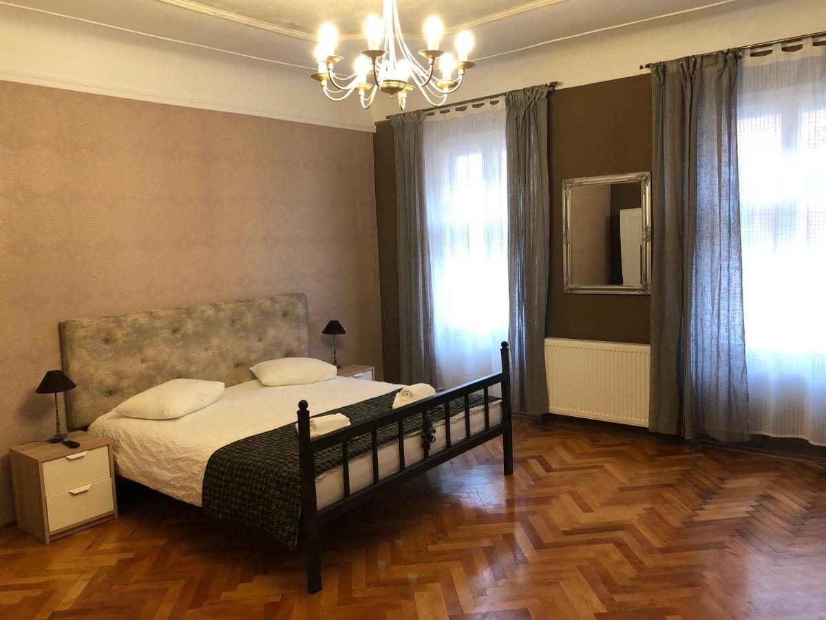 Отель Poet Pastior Residence Сибиу