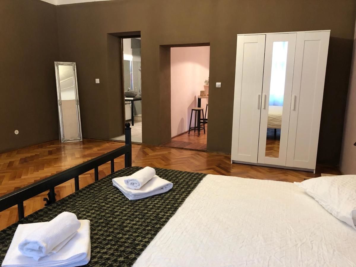 Отель Poet Pastior Residence Сибиу